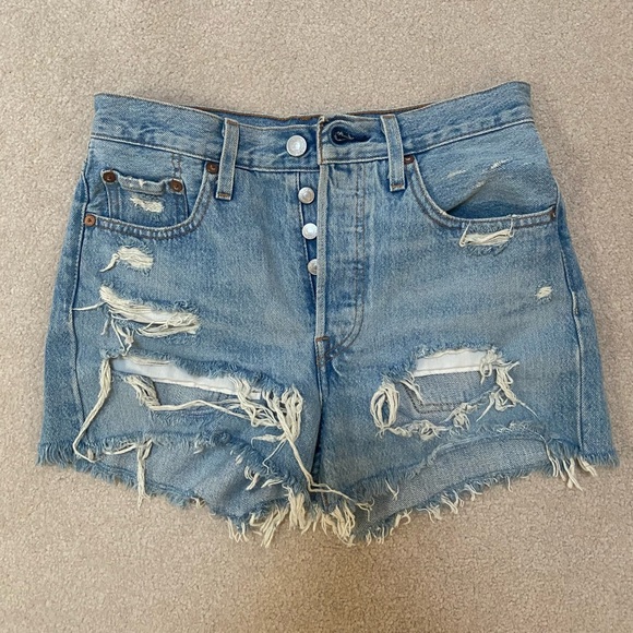Levi’s 501 shorts - Picture 2 of 4